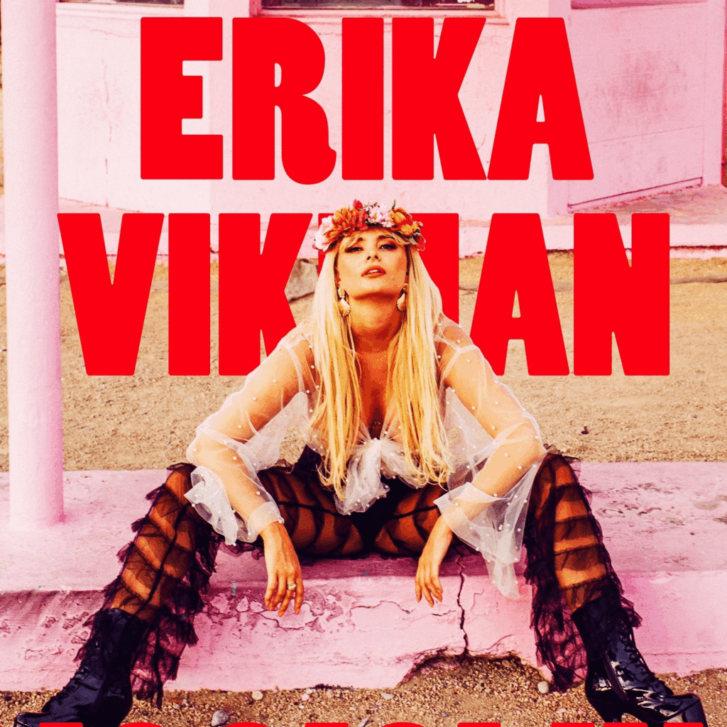 Erika Vikman laulaa kappaleen Syntisten pöytä