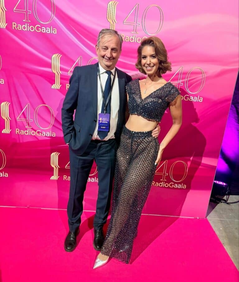 Hjallis Harkimo ja Jasmine Pajari viettivät viikonloppunsa purjehtien Mauritiuksella.