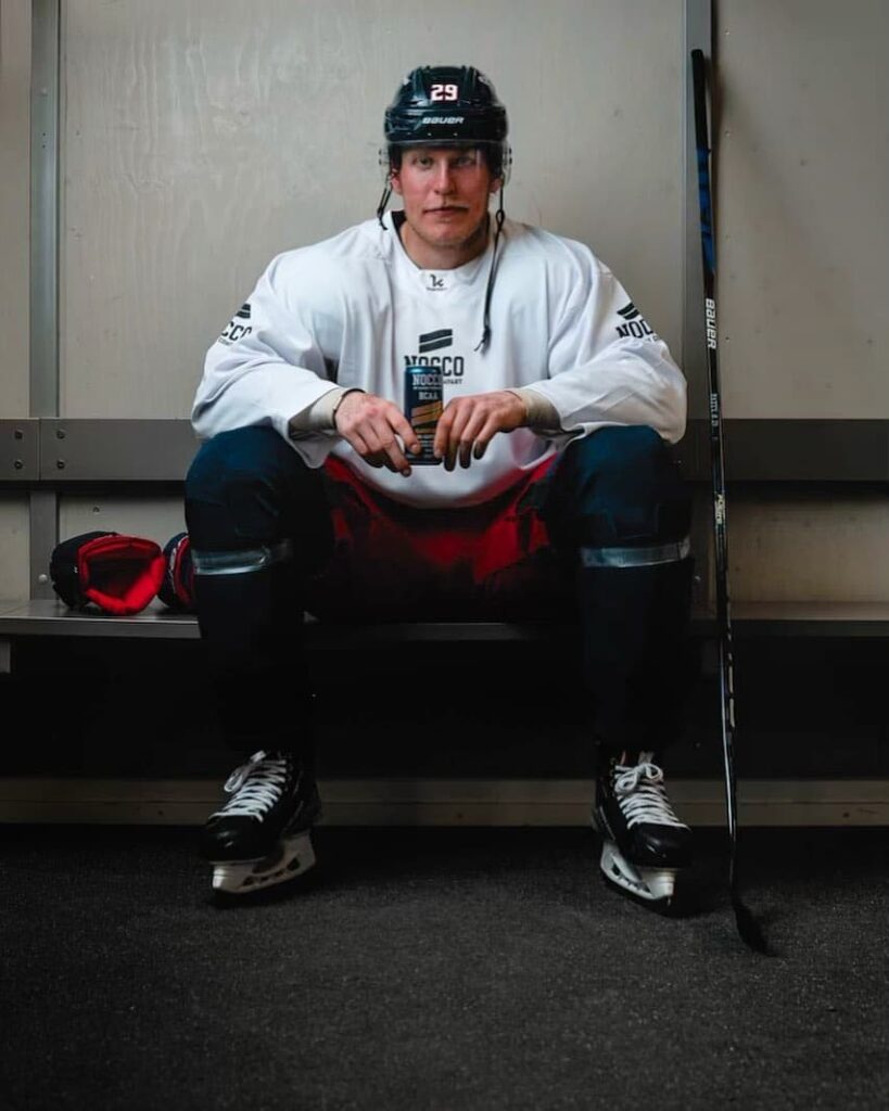 Miksi Patrik Laine on sivussa? NHL-tähti elää nyt elämänsä vaikeinta vaihetta