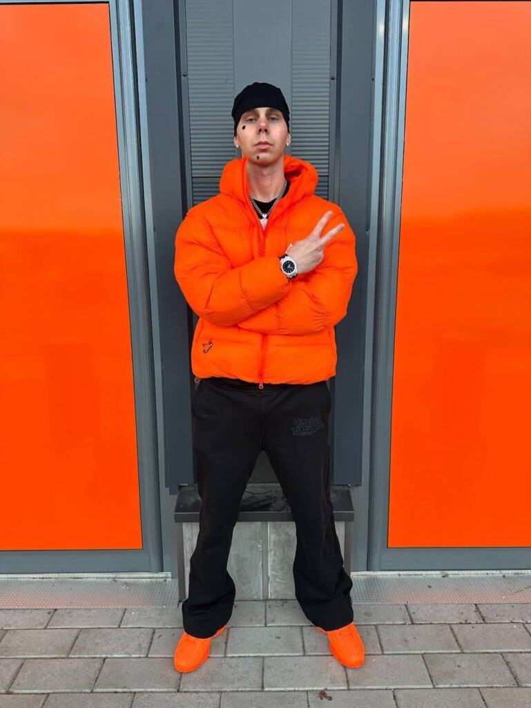 Korelon yllättävä paluu Instagramiin paljasti uutuusbiisin