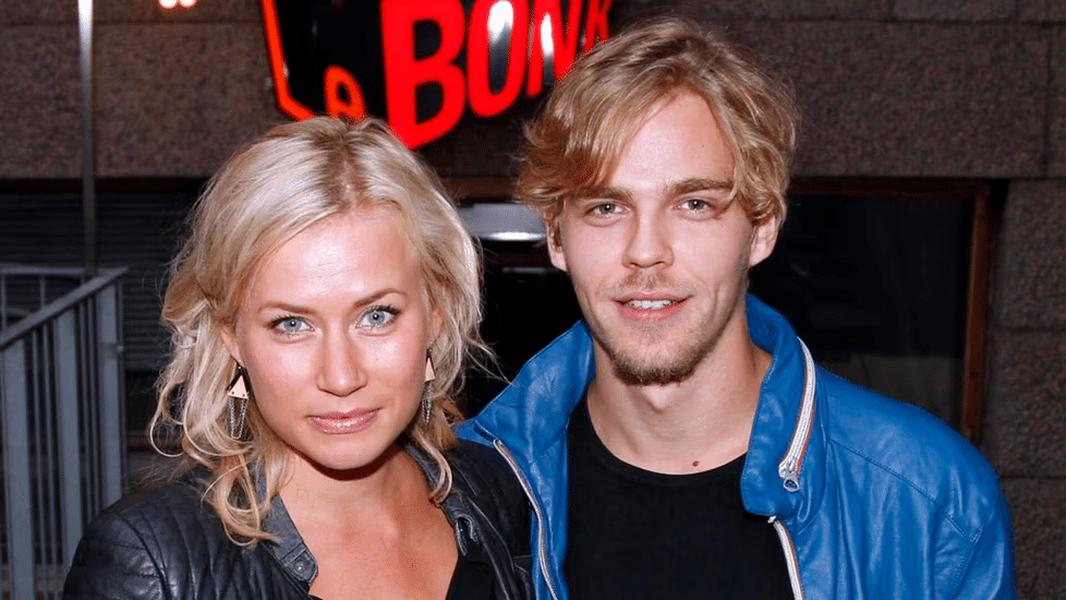 Aku Sipola jaa Minna Kuustonen