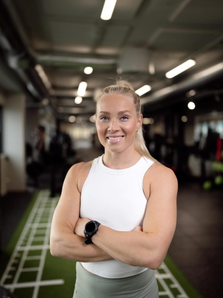 oona tolppanen ikä