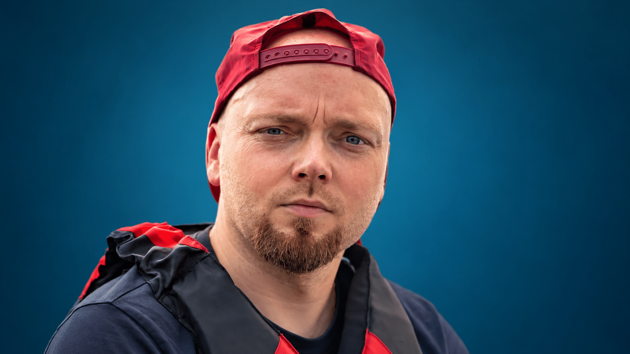Eränkävijät-sarjan tuottaja ja kehittäjä Teemu Hostikka kertoo, että tekijät ovat tienneet sarjan päättymisestä jo pidempään. Sarjan 11. kausi jää viimeiseksi Ylellä